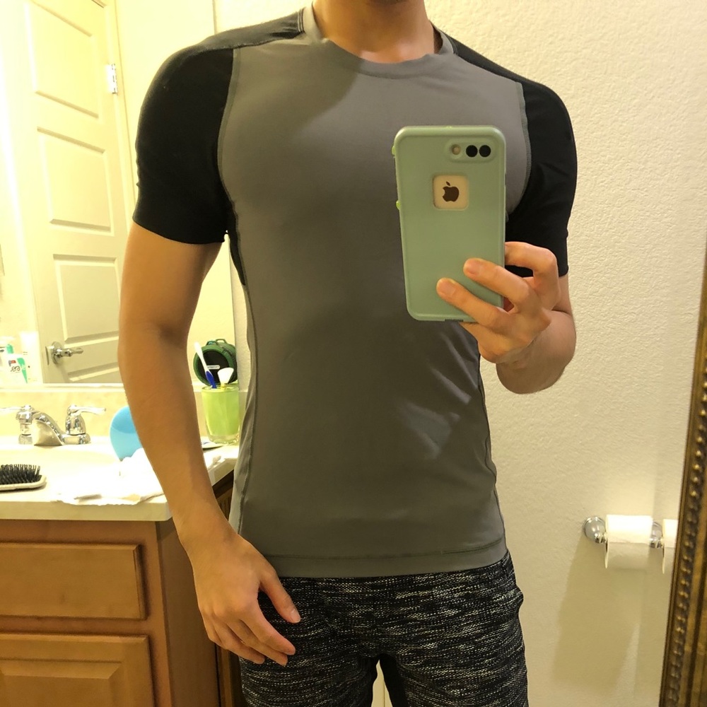 🌟lululemon compression shirt🌟